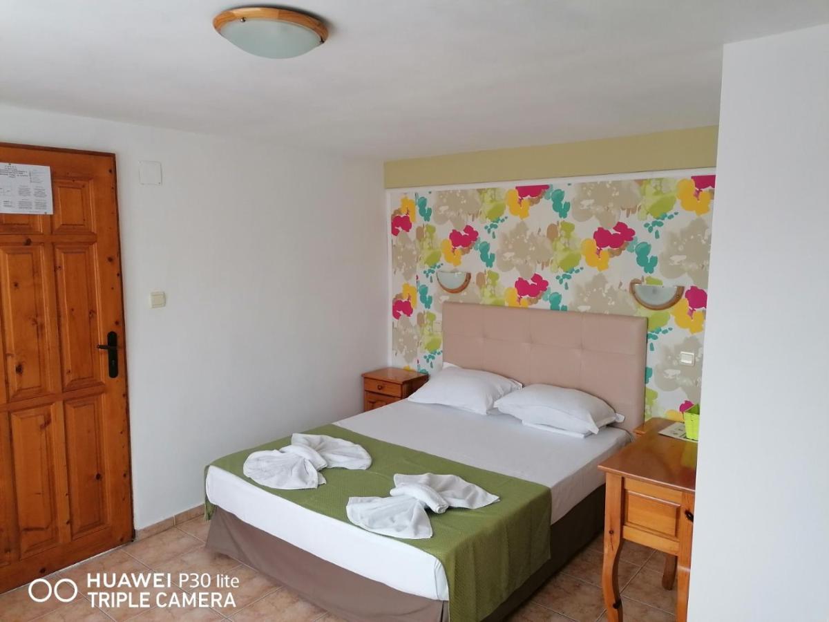 Family Hotel Sofi Sozopol Exterior foto