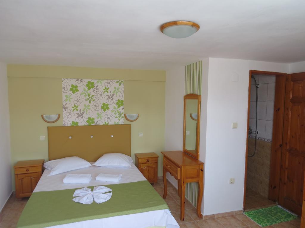 Family Hotel Sofi Sozopol Habitación foto