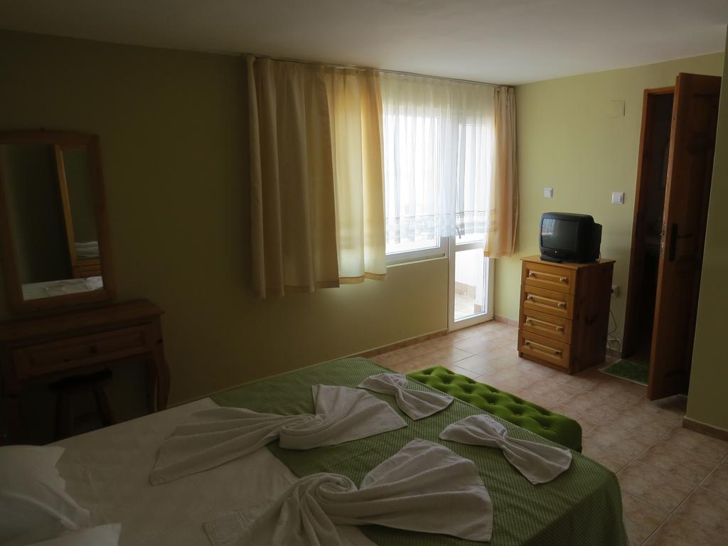 Family Hotel Sofi Sozopol Habitación foto